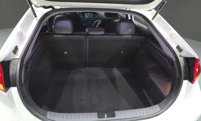 Hyundai Ioniq 2016, 89254 км, за 7201.85 USD - фото 20