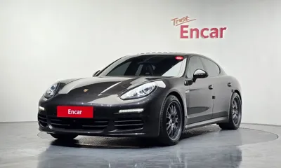 Porsche Panamera · 2016 год