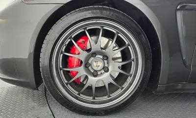 Porsche Panamera 2016, 124733 км, за 21605.55 USD