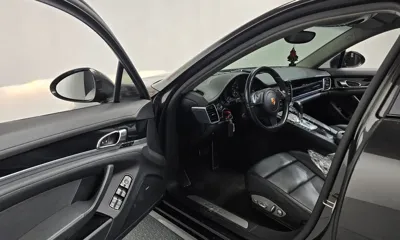 Porsche Panamera 2016, 124733 км, за 21605.55 USD - фото 10