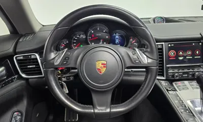 Porsche Panamera 2016, 124733 км, за 21605.55 USD - фото 13