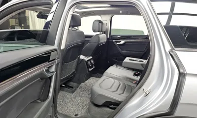 Volkswagen Touareg 2020, 116659 км, за 23843.92 USD - фото 11