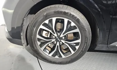 Kia Canival 2023, 29718 км, за 17979.92 USD