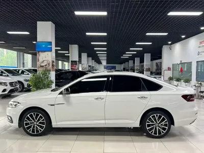 Volkswagen Lavida 2021, 110000 км, за 8545.87 USD