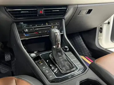 Volkswagen Lavida 2021, 110000 км, за 8531.96 USD - фото 11