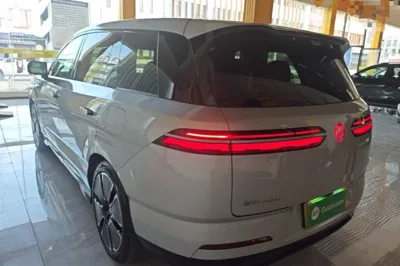 Denza N8L 2025, 4200 км, за 42128 USD