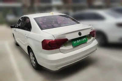 Volkswagen Jetta 2017, 38100 км, за 6734 USD