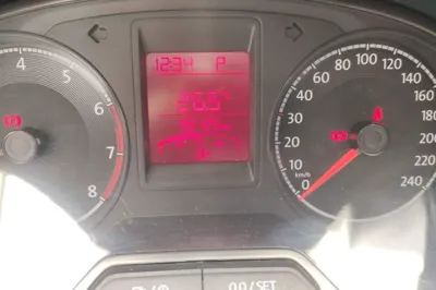Volkswagen Jetta 2017, 38100 км, за 6734 USD - фото 11