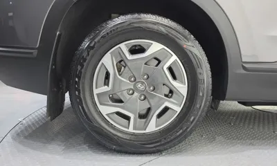 Hyundai Santafe 2023, 35109 км, за 21010.9 USD