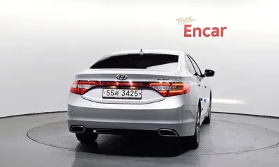Hyundai Grandeur 2015, 118867 км, за 4853.43 USD