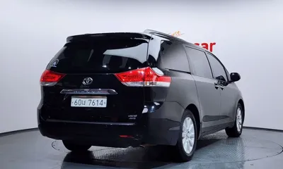 Toyota Sienna 2014, 148027 км, за 7549.66 USD