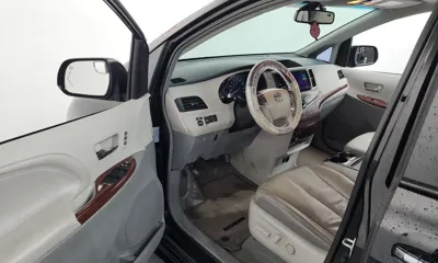Toyota Sienna 2014, 148027 км, за 7549.66 USD - фото 10