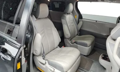Toyota Sienna 2014, 148027 км, за 7549.66 USD - фото 12