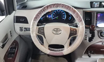Toyota Sienna 2014, 148027 км, за 7549.66 USD - фото 13