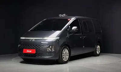 Hyundai Staria · 2023 год