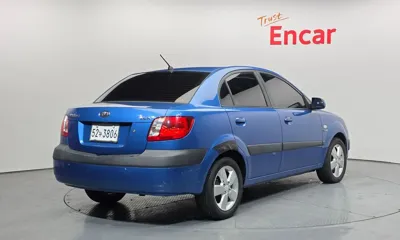Kia Pride 2007, 110972 км, за 1903.64 USD