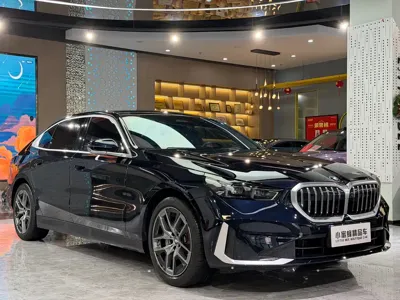 BMW 5 Series 2024, 35000 км, за 37789.36 USD