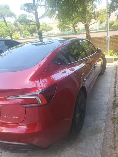 Tesla Model 3 · 2024 год