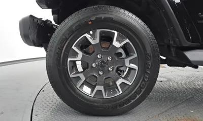 Jeep Wrangler 2025, 2368 км, за 47262.7 USD