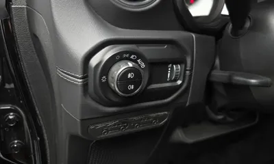 Jeep Wrangler 2025, 2368 км, за 46838.45 USD - фото 29