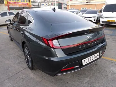 Hyundai Sonata 2021, 70365 км, за 12071.68 USD