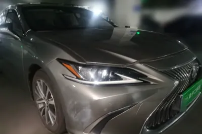 Lexus ES 2018, 146300 км, за 19254 USD