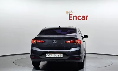 Hyundai Avante 2019, 95673 км, за 8791.65 USD