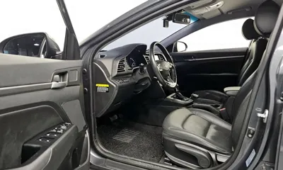 Hyundai Avante 2019, 95673 км, за 8730.47 USD - фото 10