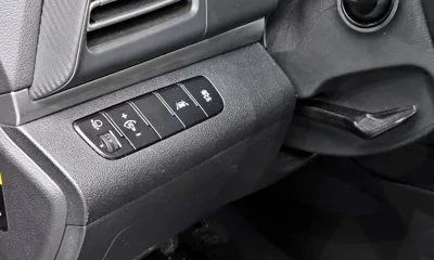 Hyundai Avante 2019, 95673 км, за 8730.47 USD - фото 18