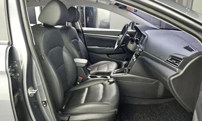 Hyundai Avante 2019, 95673 км, за 8730.47 USD - фото 21