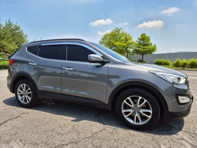 Hyundai Santafe 2014, 102179 км, за 5842.2 USD