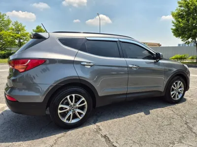 Hyundai Santafe 2014, 102179 км, за 5842.2 USD