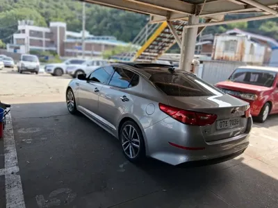 Kia K5 2014, 154353 км, за 4296.67 USD