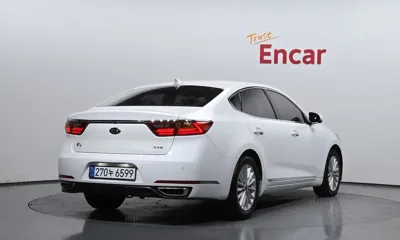Kia K7 2016, 167168 км, за 6276.84 USD