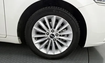Kia K7 2016, 167168 км, за 6276.84 USD