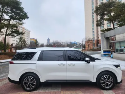 Kia Canival 2022, 49327 км, за 15791.21 USD