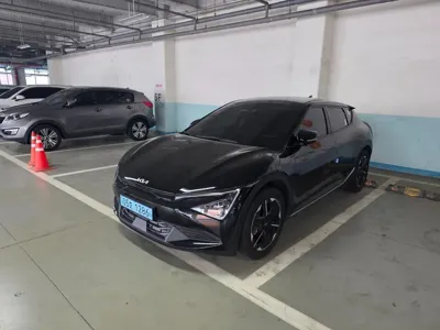 Kia EV6 2025, 27000 км, за 5324.06 USD