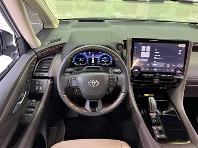 Toyota Alphard 2025, 6200 км, за 140564.01 USD - фото 19