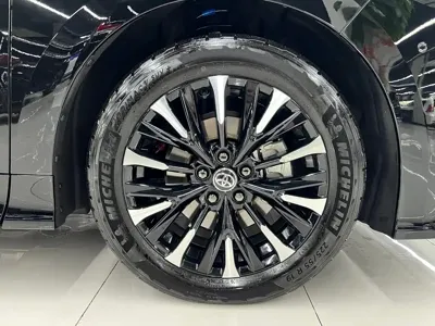 Toyota Alphard 2025, 6200 км, за 140564.01 USD - фото 29