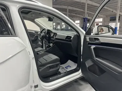 Volkswagen Tayron 2022, 43000 км, за 14684.82 USD - фото 13