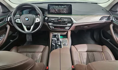 BMW 5-Series 2023, 48405 км, за 38688.9 USD - фото 7