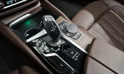 BMW 5-Series 2023, 48405 км, за 38688.9 USD - фото 9