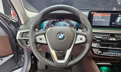 BMW 5-Series 2023, 48405 км, за 38688.9 USD - фото 13