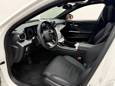 Mercedes-Benz C-Class 2023, 55800 км, за 26850.95 USD - фото 6