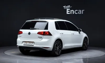 Volkswagen Golf 2016, 95375 км, за 6603.65 USD