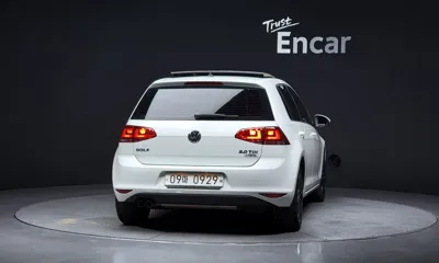 Volkswagen Golf 2016, 95375 км, за 6603.65 USD