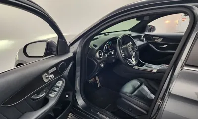 Mercedes-Benz GLC-Class 2020, 63905 км, за 24690.57 USD - фото 10