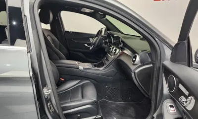 Mercedes-Benz GLC-Class 2020, 63905 км, за 24690.57 USD - фото 26
