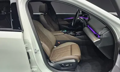BMW 5-Series 2025, 5642 км, за 43489.55 USD - фото 26