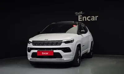 Jeep Compass 2022, 50159 км, за 15894.03 USD
